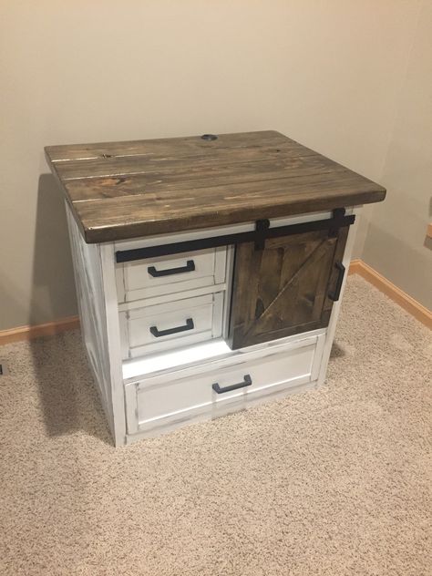 Farmhouse Nightstand Farmhouse Side Table Bedroom, Western Night Stands, Western Nightstand, Diy Nightstand Ideas, Bedside Tables Diy, Large Nightstand, Diy Wood Headboard, Western Bedrooms, Rustic Farmhouse Furniture