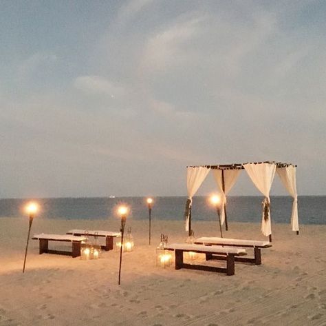 Small Beach Weddings, Beach Wedding Locations, Beach Wedding Ideas, Beach Wedding Decorations Reception, Simple Beach Wedding, Wedding Setup, Beach Wedding Centerpieces, Beach Theme Wedding Invitations, Wedding Ceremony Ideas