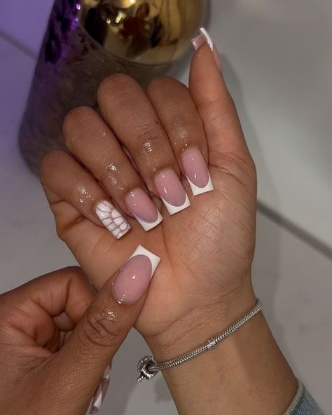 JULY SLOTS OUT NOW ! on Instagram: "Simple lovely set 😍😍😍" Coffin Press On Nails, Fake Nails With Glue, Nagel Tips, Girly Acrylic Nails, Nail Length, Stick On Nails, Long Square Acrylic Nails, Short Acrylic Nails Designs, Artificial Nails