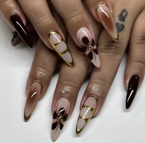 Fall Nails Brown, Custom Nails, Nails Brown, Nails Holiday, Nails Fall Nails, Nails Gold, Girly Acrylic Nails, Almond Nails Designs, Elegant Fall