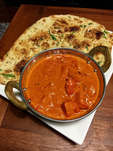 Tasty Naan and Butter Chicken Butter Chicken And Naan Aesthetic, Naan And Butter Chicken, Butter Chicken Aesthetic, Naan Butter Chicken, Butter Chicken And Naan, Butter Chicken With Naan, Butter Chicken Naan, Naan And Curry, Chicken Garlic