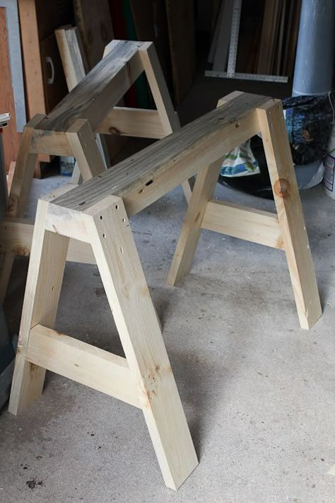 Sawhorse Plans, Saw Horses, Saw Horse, Wooden Benches, Workbench Plans, Wood Working Projects, Diy Holz, Woodworking Workshop, Into The Wood