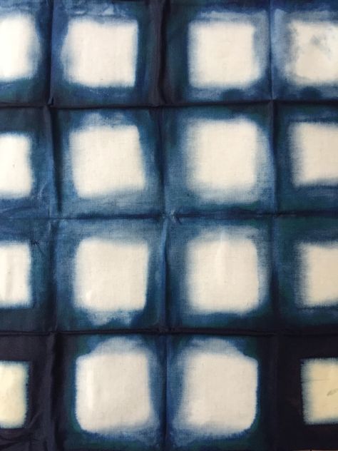 Shibori Dye Patterns, Japanese Ikat, Print Textiles, Itajime Shibori, Textiles Patterns, Silk Paintings, Moon Projects, Shibori Designs, Block Printed Textiles