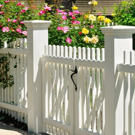 Ranch_Gallery_30 Yard Privacy, Gate Fence, Ornamental Design, Front Fence, White Fence, Types Of Fences, Fence Styles, Front Yard Fence, Building A Fence