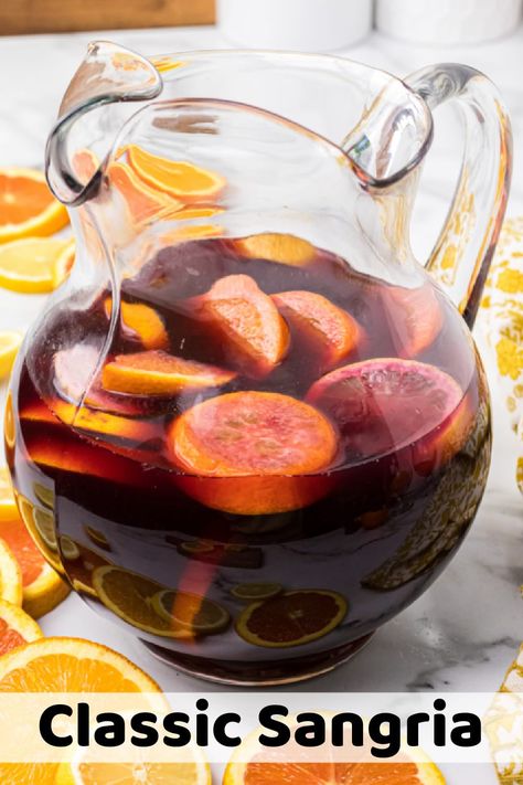 Sangria Recipes Easy, Margarita Sangria, White Wine Sangria Recipe, Red Sangria Recipes, Best Margarita Recipe, Red Wine Sangria, Non Alcoholic Punch, Most Pinned Recipes, Sour Foods