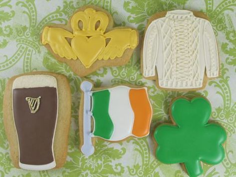 Erin Go Bragh Iso | Laura Courtemanche | Flickr Flag Cookies Decorated, St Patrick Day Cookies, Flag Cookies, Irish Cookies, Eggs Bake, Irish Cake, St Patrick's Day Cookies, St Patrick Day Treats, St Patricks Day Food