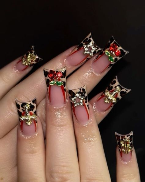 Black And Red Duck Nails, Red Black And Gold Nails, Duck Nails Y2k, Freestyle Nails, Sky Nails, Punk Nails, Duck Nails, Hard Nails, Colored Acrylic Nails