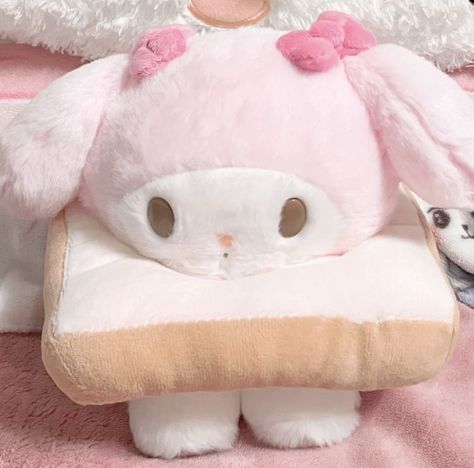 Calico Critters Families, Soft Pink Theme, Baby Pink Aesthetic, Kawaii Core, Kawaii Plushies, Hello Kitty My Melody, Hello Kitty Plush, Pink Themes, Pink Aesthetic