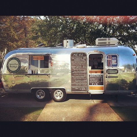 https://flic.kr/p/aLn27x | Ignatius Reilly's Gourmet Street Food Airstream mobile food truck Airstream Food Truck, Donut Truck, Mobile Cafe, Food Vans, Mobile Coffee Shop, Airstream Remodel, Food Van, Mobile Food Trucks, Airstream Renovation