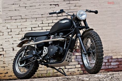 How To Build A Scrambler Motor Scrambler, Triumph Scrambler Custom, 80s Motorcycle, Honda Scrambler, Bobber Scrambler, Triumph Bikes, Moto Scrambler, Scrambler Custom, Triumph Motorcycle