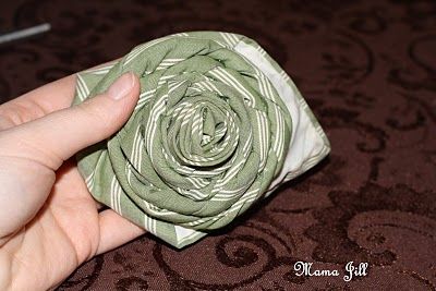 my heart is yours {formerly known as mamajill}: Making a flower out of a neck tie & a GIVEAWAY!- GIVEAWAY CLOSED Neck Tie Crafts, Making A Flower, Mens Ties Crafts, Tie Tutorial, Cool Crafts, Necktie Crafts, Tie Ideas, Old Ties, Tie Crafts