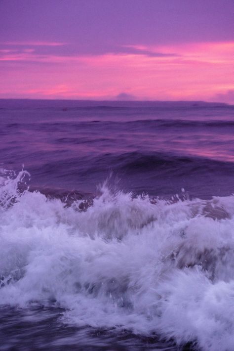 View of the sea at sunset , in purple Pure Bliss Aesthetic, Mermaid Purple Aesthetic, Purple Sunset Aesthetic Wallpaper, Ocean Aesthetic Purple, Purple Sea Aesthetic, Warm Purple Aesthetic, Summer Purple Aesthetic, Light Purple Sunset, Purple Beach Wallpaper