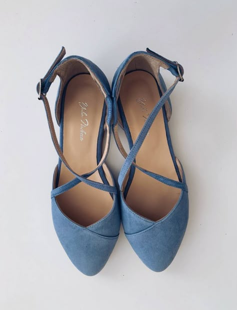 Blue Wedding Flats, Blue Shoes Wedding, Something Blue Shoes, Flats For Wedding, Modern Flats, Flat Prom Shoes, Blue Low Heels, Casual Wedding Shoes, Flats Wedding Shoes