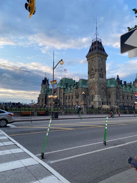 #ottawa #parliament #parliamentbuildings #downtownottawa #downtown #city Canada Ottawa Aesthetic, Ottawa Aesthetic, Life Is An Illusion, Ottawa Downtown, Ottawa Parliament, Canada Aesthetic, Ottawa Travel, Downtown Ottawa, Work Binder