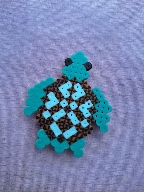 Sea Turtles Perler Cool Melty Bead Designs, Summer Perler Beads, Pixel Turtle, Ocean Perler Bead Patterns, Ocean Perler Beads, Perler Bead Patterns Turtle, Turtle Perler Beads, Turtle Perler Bead Pattern, Perler Beads Sea Turtle