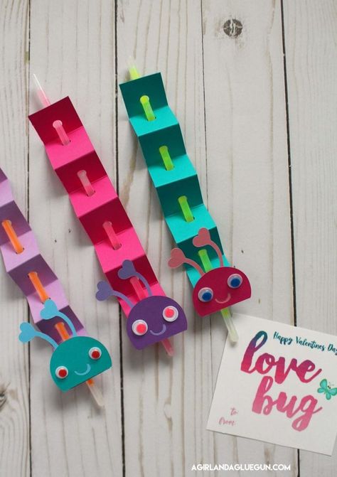 Love Bug Valentine, Glow Stick Valentine, Valentinstag Party, Paper Fan, Valentine Crafts For Kids, Glow Stick, Mason Jar Crafts Diy, Love Bug, Valentines School