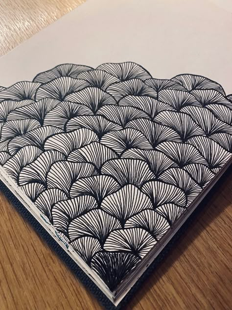 Repetition Drawing Ideas, Cool Art Drawings Tutorial, Pen Art Doodle Easy, Repetitive Doodles, Whole Page Doodles, Repetition Art Drawing, Aesthetic Zentangle, Easy Sharpie Drawings, Sharpie Drawings Ideas