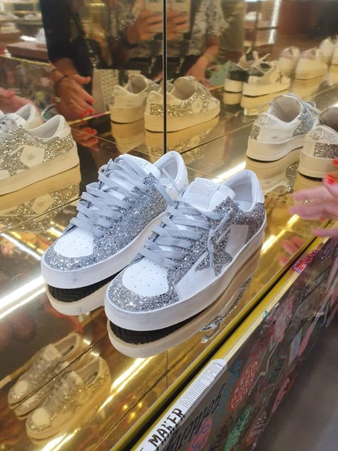 Chanel Sneakers Outfit, Fancy Sneakers, Linen Pants Style, Fashion Aesthetic Outfits, Shoes Glitter, Sneaker Outfits Women, Chanel Sneakers, Pretty Shoes Sneakers, Cute Sneakers