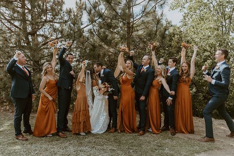 Fall Wedding Family Photos, Groomsmen Colors, Goddess Bride, Cartagena Wedding, Navy Suit Wedding, Yellow Wedding Invitations, Fall Wedding Color Schemes, Hunter Wedding, Orange Bridesmaid