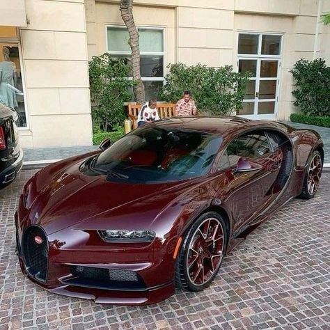 Red Bugatti, Cool Car Pictures, Bugatti Chiron, Super Luxury Cars, Classy Cars, Fancy Cars, Pretty Cars, Red Car