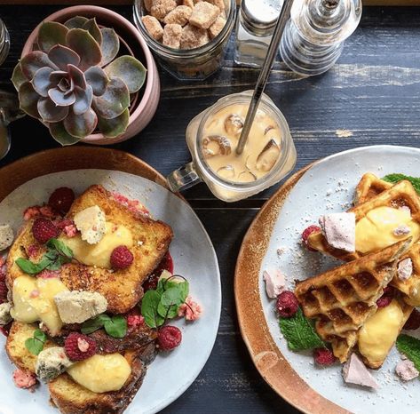 10 Scrumptious Breakfast & Brunch Spots in Edinburgh Best Food In Edinburgh, Breakfast In Edinburgh, Edinburgh Breakfast, Brunch Edinburgh, Full Scottish Breakfast, Scotland Fall, Edinburgh Food, Scotland Food, Ireland Honeymoon