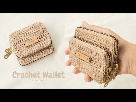 Crochet Wallet Tutorial, Crochet Mini Wallet, Dompet Koin Diy, Wallet Crochet, Diy Hair Accessories Tutorial, Crochet Parrot, Diy Coin Purse, Hair Accessories Tutorial, Crochet Wallet