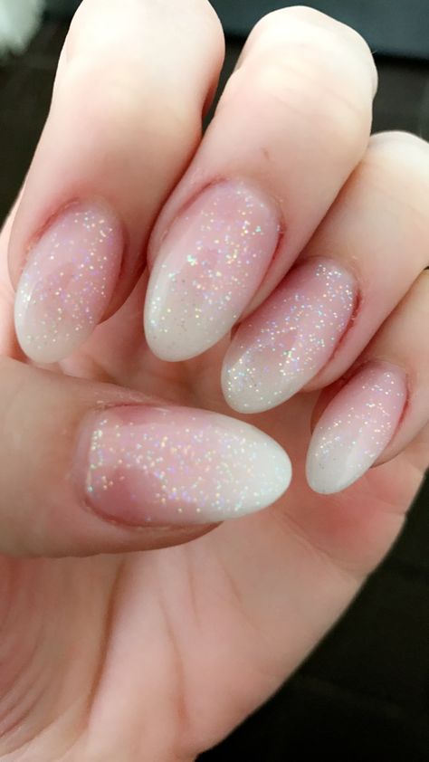 Mermaid French Ombre Nails, Pink And White Ombre Nails With Glitter Short, Dip Nails Glitter Ombre, Ombre Shimmer Nails, Pretty Ombre Nails Sparkle, Ombré Nails With Glitter, Ombré With Glitter, Ombre French Manicure, Glitter Fade Nails