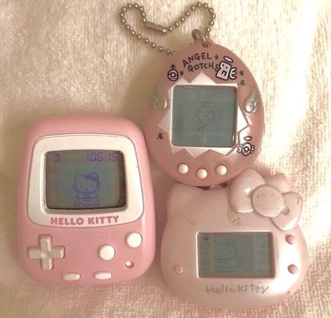 Sanrio Items, Charmmy Kitty, Hello Kitty Aesthetic, Retro Gadgets, Virtual Pet, Hello Kitty Items, Hello Kitty Collection, Pusheen, Electronic Devices