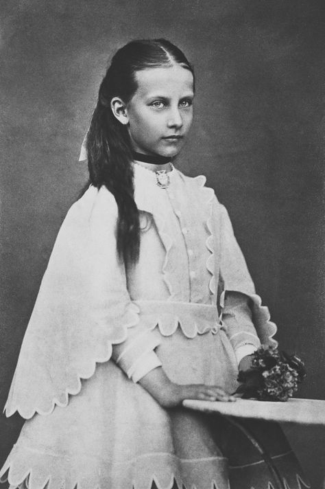 Charlotte Of Prussia, Victoria Family Tree, Victoria Princess Royal, German Royal Family, Queen Victoria Family, Kaiser Wilhelm Ii, Royal Collection Trust, Alexandra Feodorovna, Royal History