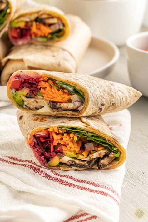 Veggie Wrap Recipe, Raw Wraps, Easy Lunches For Work, Vegetarian Wraps, Vegan Tortilla, Vegan Wrap, Veggie Wrap, Mexican Tortilla, High Protein Dishes