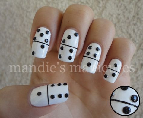 Th Art of Dominos Girls Nail Designs, Carpet Outfits, Nail Art Disney, Red Carpet Outfits, Simple Nail Art Designs, Diy Nail Designs, Pretty Hands, Unique Nails, Cute Nail Designs