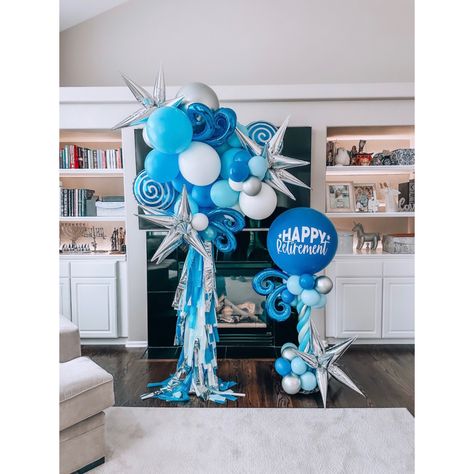 Oversized Balloon Decor, Retirement Balloon Bouquet, Retirement Balloon Ideas, Ballon Display, Organic Balloon Column, Balloon Columns Ideas, Retirement Balloons, Balloon Bouquet Ideas, Car Balloon