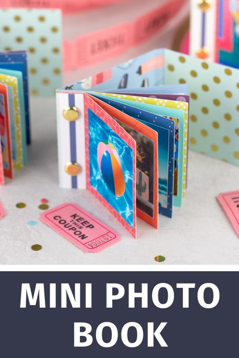 Handmade Photo Book Ideas, Diy Instax Album Ideas, Chipboard Album Ideas, Small Book Ideas, Instax Mini Photo Album Diy, Diy Mini Photo Book, Small Photo Album Ideas, Mini Photo Albums Diy Memory Books, Gift Card Album Mini Books