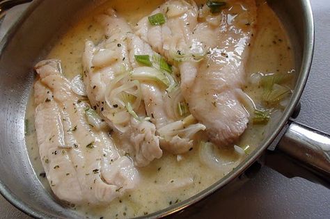 This was easy, and GOOD. Poached Fish Recipes, Bible Food, White Wine Recipes, Oven Baked Fish, Poached Fish, Fish Recipes Baked, Fish Varieties, Wine Recipe, Fish Fillets