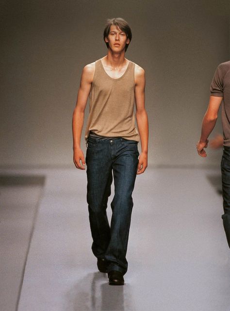 Prada 2000, Ysl Outfit, 2004 Fashion, 2000s Men, Prada Menswear, Prada Runway, 2000s Runway, 90s 2000s Fashion, Style Development