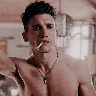 Icon, Edit, Jaime Lorente, Netflix Arón Piper, Bad Boy Aesthetic, Paper House, Mary Shelley, Instagram Ideas Photography, Head & Shoulders, Stylish Boys, Cowboy Bebop, Tv Characters