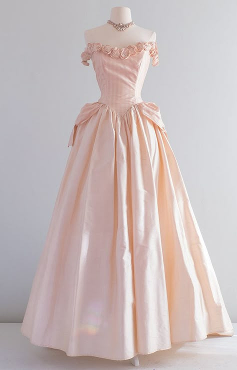 Silk Wedding Gown, Bridal Gowns Vintage, Vintage Clothing Boutique, Pink Prom, Dress Forms, A Line Prom Dresses, Silk Wedding, Pink Prom Dresses, Satin Prom Dress