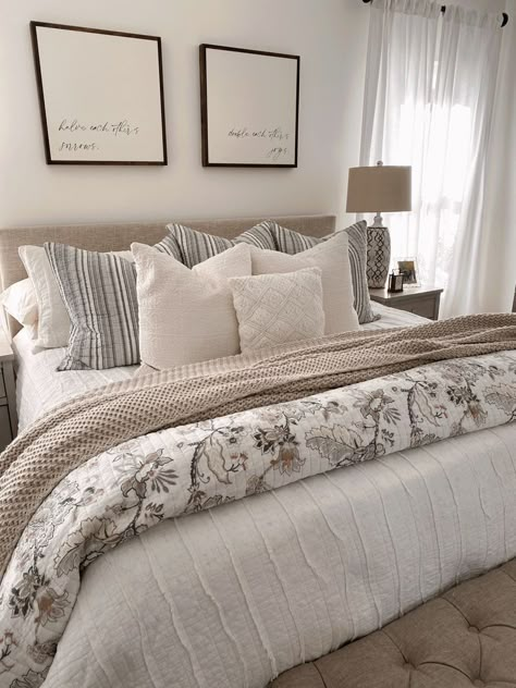 Bedroom Decor Cozy, Master Room, Bedroom Redo, Clean Aesthetic, Bedroom Remodel, Bedrooms Decor, Elegant Bedroom, House Bedroom, Spare Bedroom