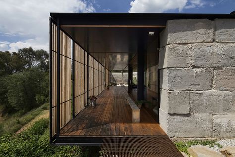 © Ben Hosking Sawmill House, Concrete Block House, Concrete House, Architecture Awards, Victorian Architecture, Stone Walls, Building A Shed, Concrete Blocks, Architecture Firm