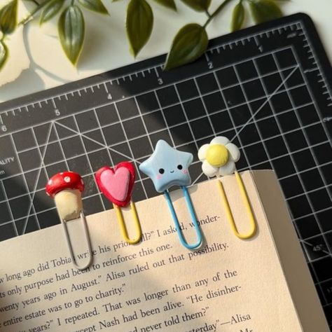 Cute & Fun Paperclips for Every Desk. #paperclips #cutepaperclips #stationary #cutestationary Bookmark For Kids, Birthday Card Drawing, Bookmark Craft, Stationery School, Bookmarks Kids, Cute Stationary, Card Drawing, Design Paper, Wooden Design