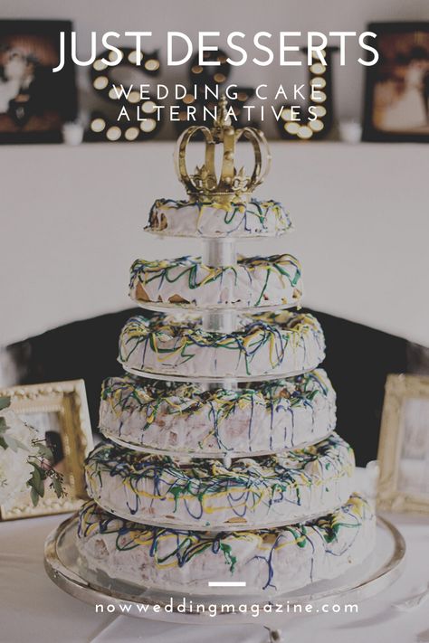 White wedding king cake King Cake Wedding Cake, New Orleans Wedding Cake, King Cake Ideas, 1 Tier Wedding Cakes, Wedding Dessert Ideas, Desserts Wedding, Cake Alternatives, Wedding New Orleans, How To Make Wedding Cake