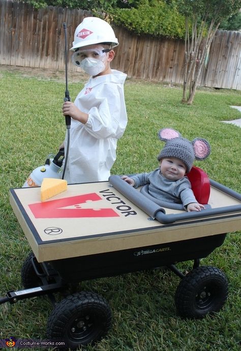 Tiffany: Our costume theme this year stemmed from wanting a way to incorporate the baby and not having to carry him all night. We knew we wanted to incorporate the stroller... Gorilla Cart, Stroller Halloween Costumes, Stroller Costume, Sibling Halloween Costumes, Halloween Costumes 2014, Mouse Trap, Mouse Costume, Hallowen Costume