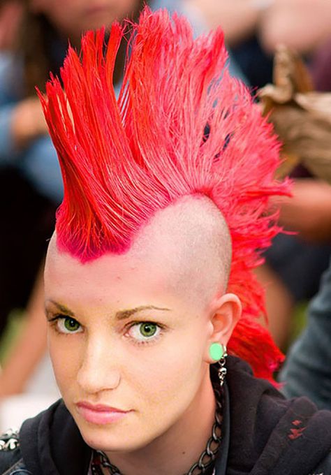 20 Best Short Spiky Hairstyles For Women To Try Punk Haircut, Mohawk Hairstyles For Women, Short Punk Hair, Unicorn Hair Color, Rocker Hair, Faux Hawk Hairstyles, Short Shaved Hairstyles, Short Spiky Hairstyles, Mohawks