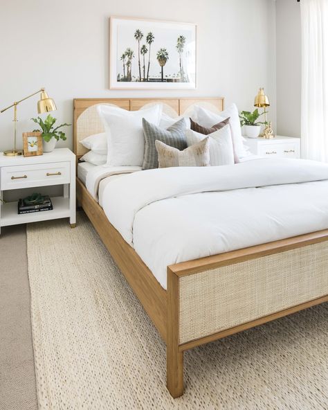 Guest Bedroom Inspiration, Cozy Farmhouse Bedroom, Modern Guest Bedroom, Guest Bedroom Design, Pure Salt, Bed Design Modern, Coastal Bedrooms, Coastal Bedroom, Master Bedding