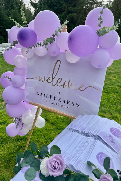 Lavender And White Decorations, Lavander Party Decor, Lavender Party Decorations Birthday, Violet Party Decoration, Light Purple Grad Party, Lavender Balloon Decorations, Lavender Party Ideas, Lavendar Party Decor, Purple Graduation Party Ideas Decoration