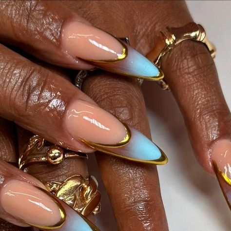 French With Gold, Airbrush Nail Art, Acrylic Press On Nails, Dope Nail Designs, Nails Fake, Blue French, Party Nails, Mirror Design, Design Nails