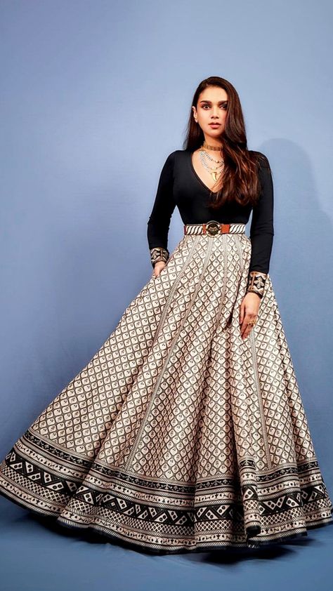 aditi rao hydari| aditi rao hydari indian| aditi rao hydari indian outfits| aditi rao hydari lehenga| aditi rao hydari saree| aditi rao hydari anarkali| aditi rao hydari indian suits #bollywood Aditi Rao Hydari Anarkali, Aditi Rao Hydari Lehenga, Aditi Rao Hydari Saree, Indowestern Outfits Women, Aditi Rao Hydari Indian Outfits, Aditi Rao Hydari Indian, Indian Dress Up, Aditi Rao Hydari, Aditi Rao