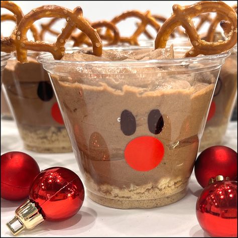 Reindeer in a Cup: A Fun & Tasty Reindeer Activity Reindeer In A Cup Snack, Rain Deer Food For Kids, Baking With Kindergarteners, Class Holiday Party Snacks, Safe Reindeer Food Recipe, Reindeer Classroom Activities, Winter Preschool Activities 2-3, Reindeer Snacks For Kids School Parties, Reindeer Prek Activities