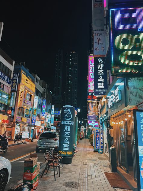 Korean Subway, Korea Blue, Korea Aesthetic, Korea Travel, Collage Wall, Photography Beautiful, Seoul Korea, Cloudy Day, Busan