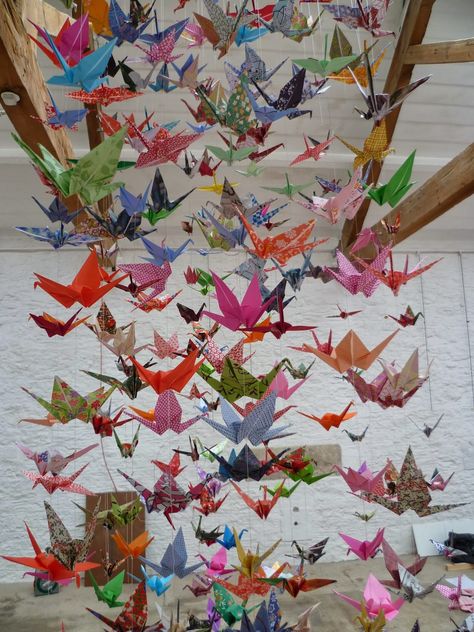 Origami birds Origami Bird Mobile, Obon Festival, Spring Windows, Origami Birds, Origami Cranes, Bird Mobile, Spring Window, Origami Bird, Paper Stuff